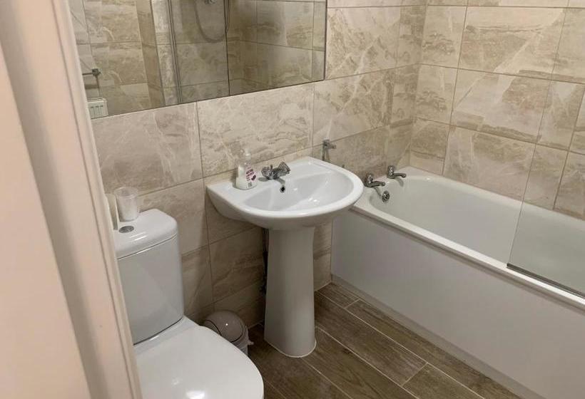 צימר Broadlawns Guest House