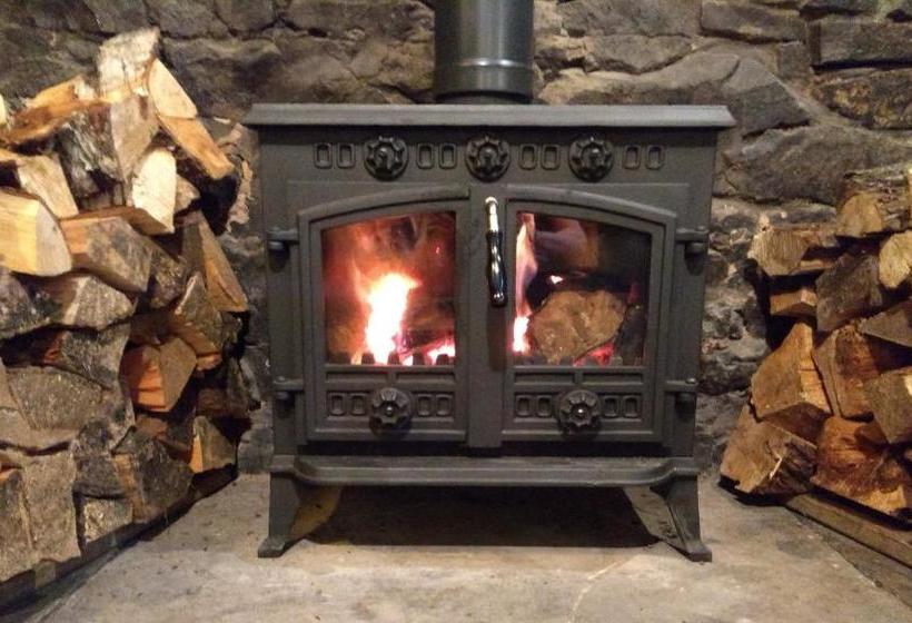 مبيت وإفطار Llanerch Inn