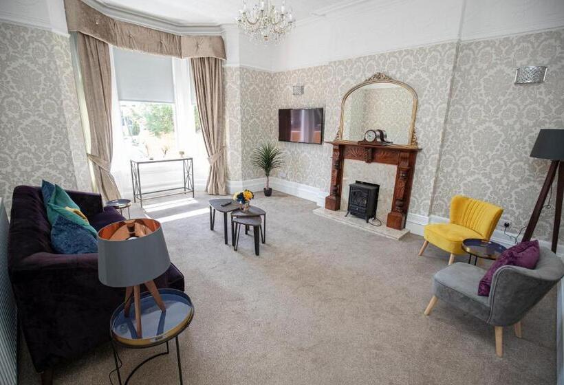 צימר Lynwood House