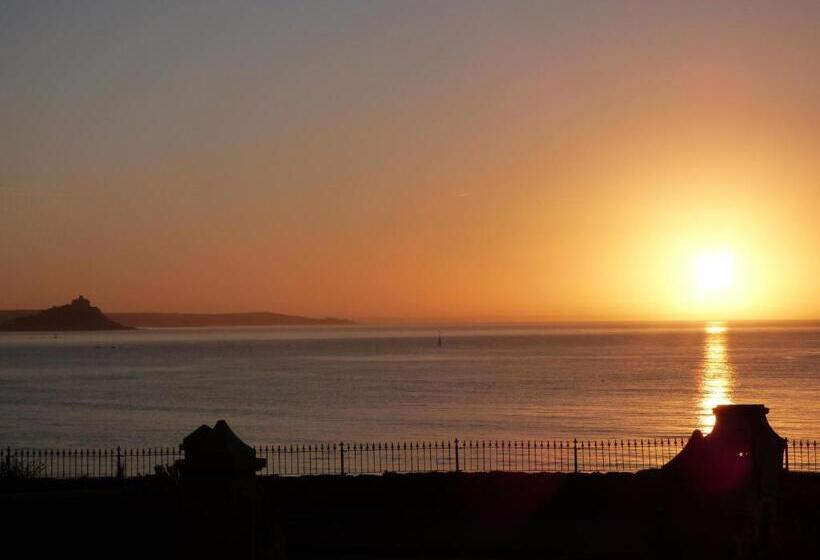 Bed and Breakfast Mount Royal   Penzance