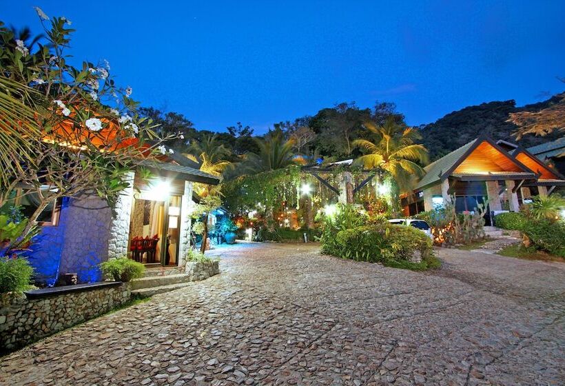 Boomerang Village Resort Kata