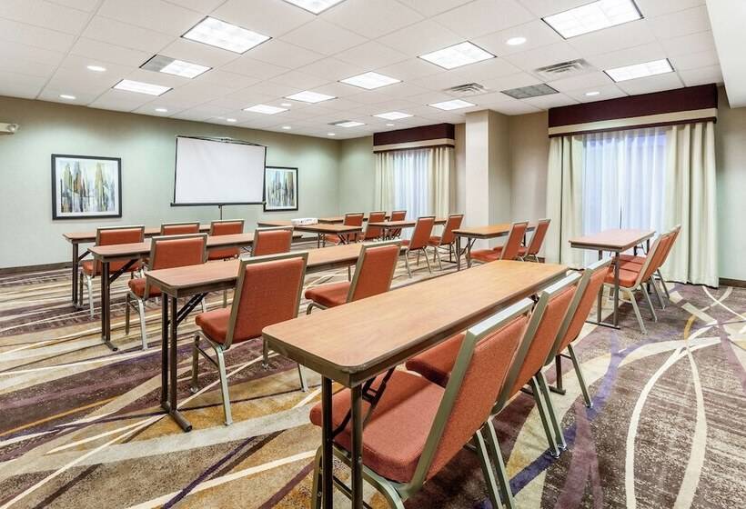 Hampton Inn & Suites Chicagolibertyville