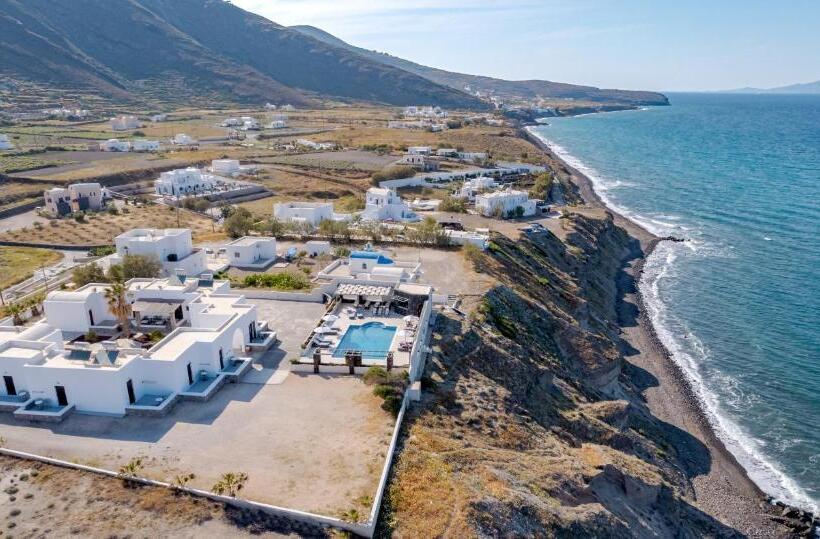 هتل Agia Irini