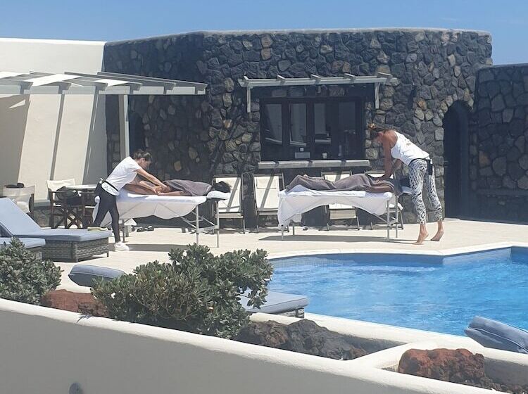 هتل Agia Irini