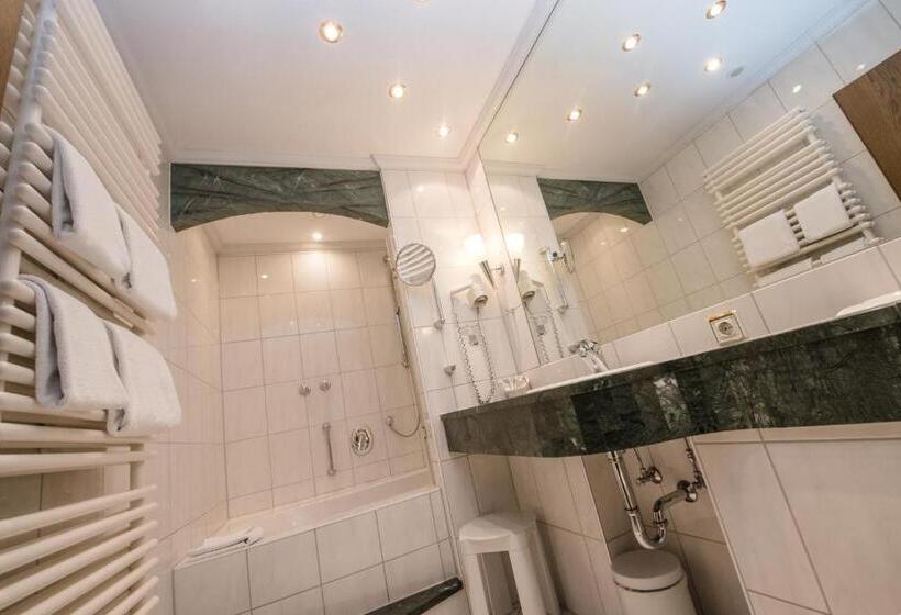 Отель Am Schloss