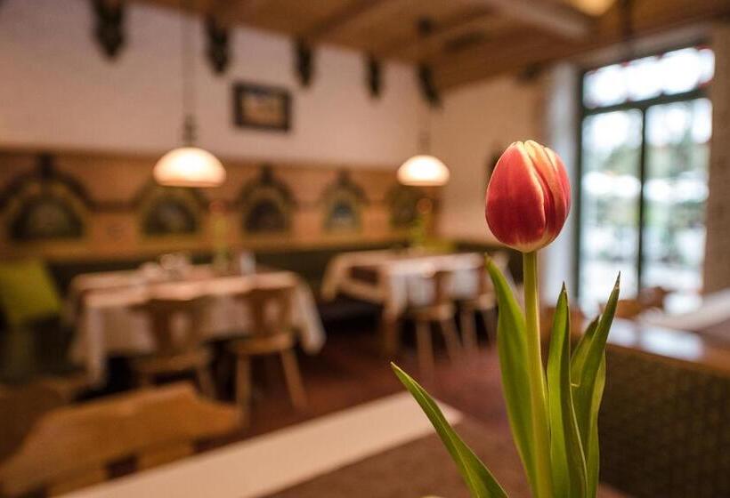 Отель Am Schloss