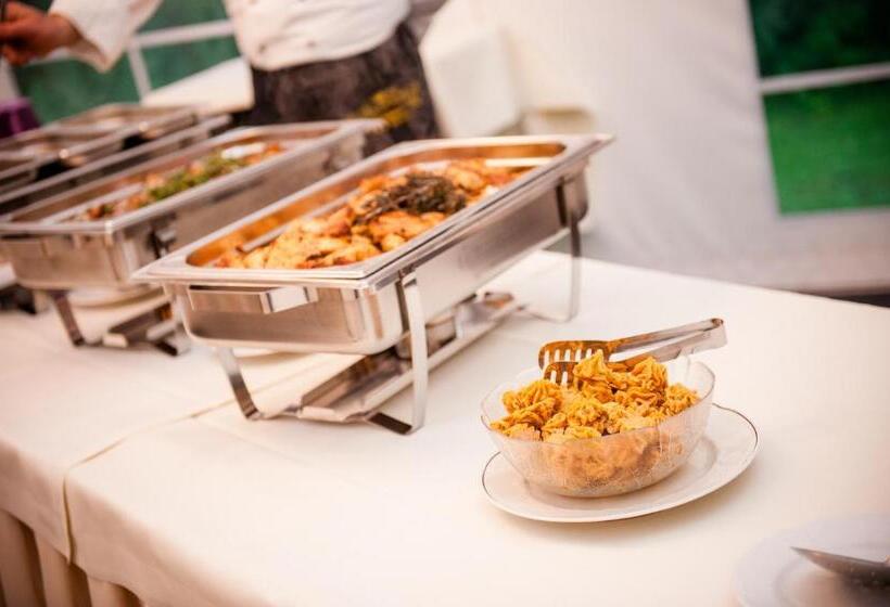 Отель Am Schloss