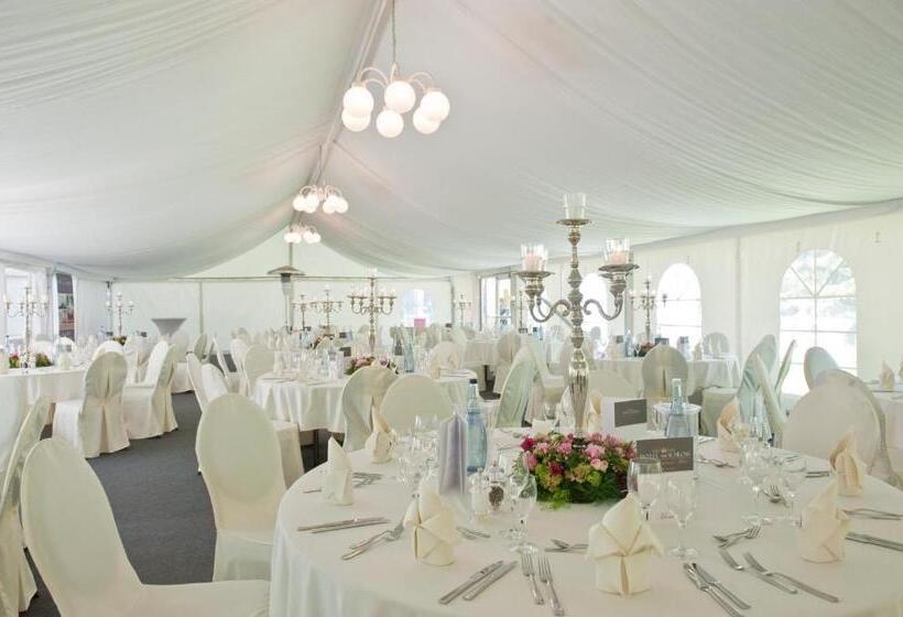 Отель Am Schloss