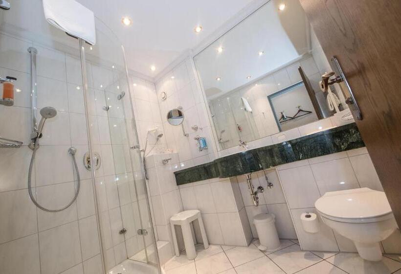 Отель Am Schloss