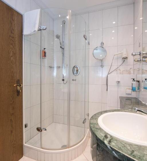 Отель Am Schloss