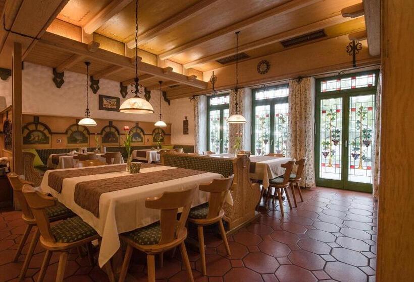 Отель Am Schloss