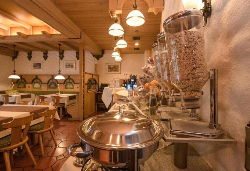 Отель Am Schloss