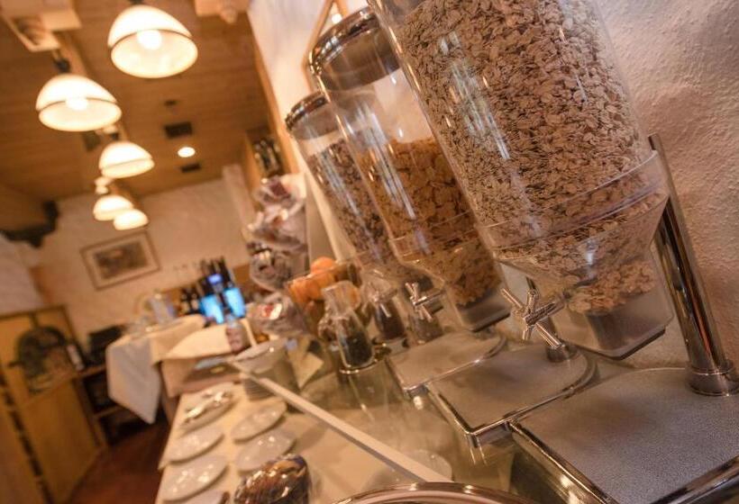 Отель Am Schloss