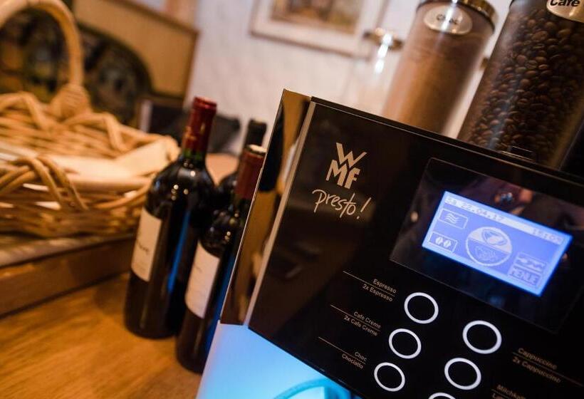 Отель Am Schloss