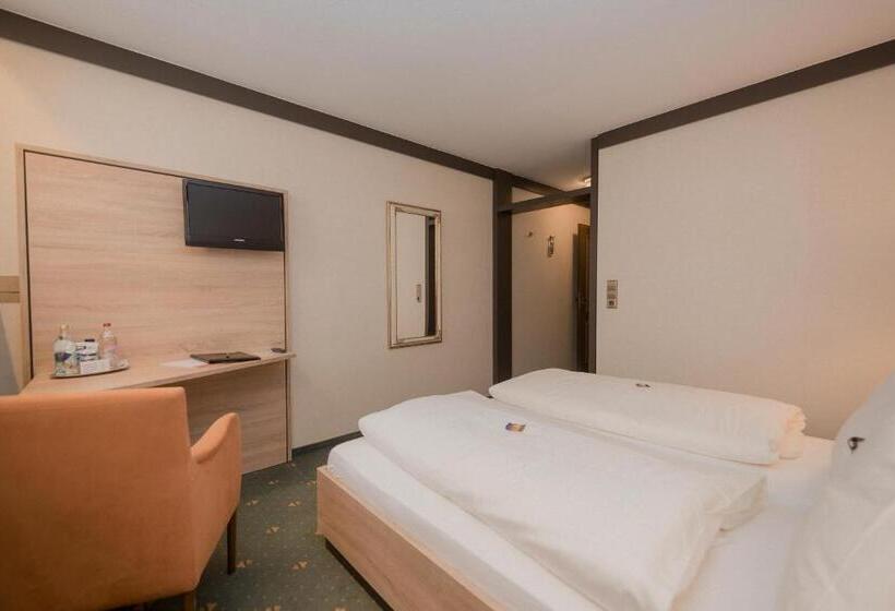 Отель Am Schloss