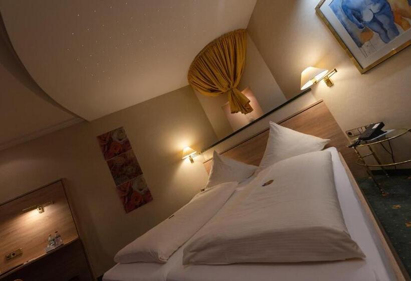 Отель Am Schloss