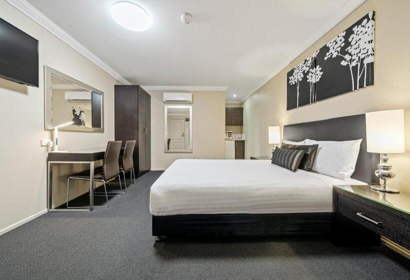 호텔 Ambassador On Ruthven