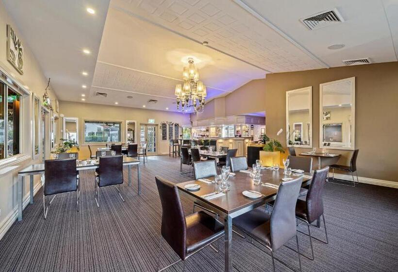 호텔 Ambassador On Ruthven