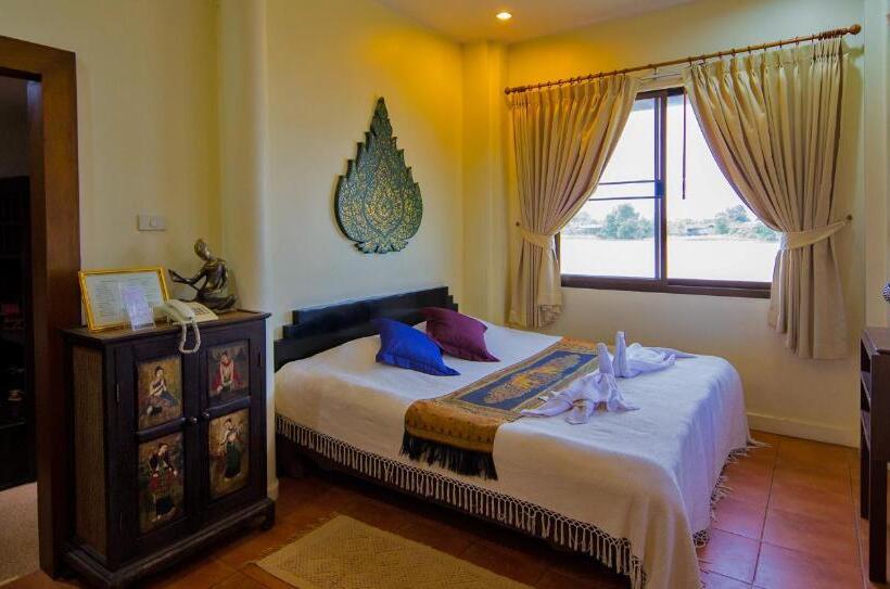 فندق Ayutthaya Garden River Home