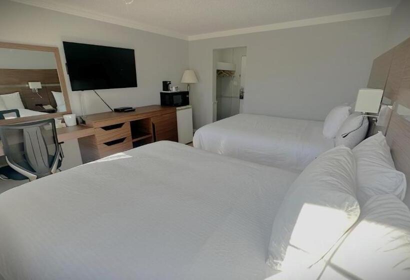 فندق Baymont By Wyndham Edson