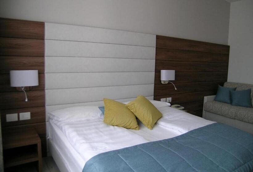 Отель Belvedere