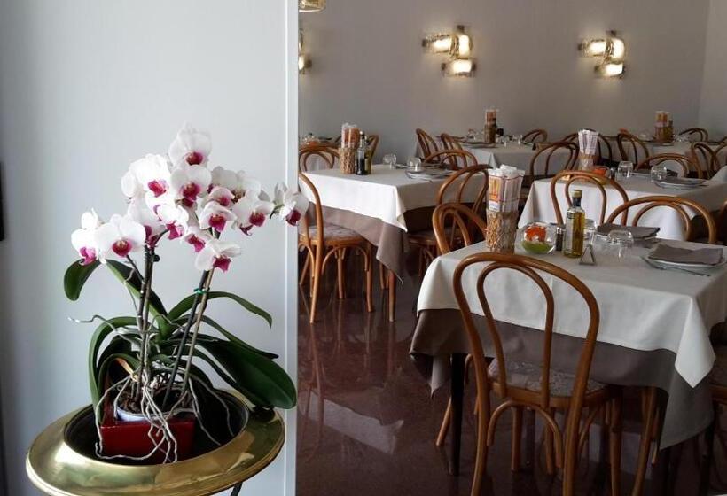 Отель Belvedere