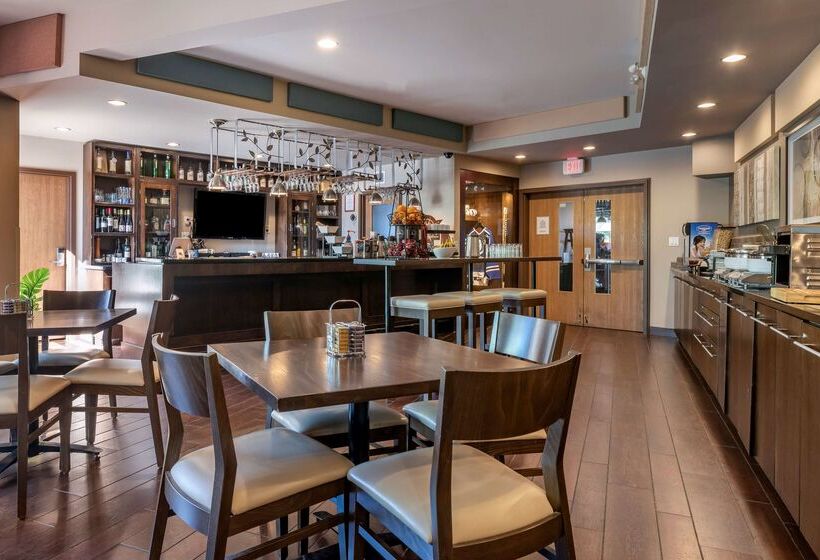 Best Western Plus Bridgewater Hotel & Convention Centre