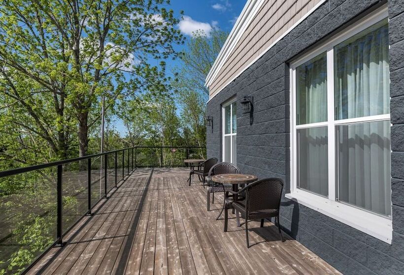 Best Western Plus Bridgewater Hotel & Convention Centre