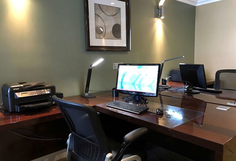 Best Western Plus Mirage Hotel And Resort