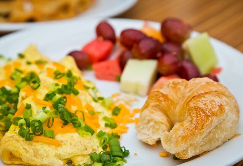 Best Western Plus Mirage Hotel And Resort