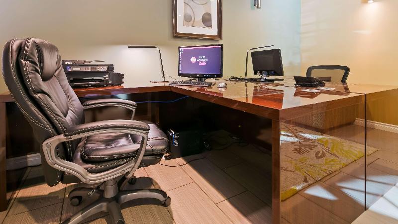 Best Western Plus Mirage Hotel And Resort