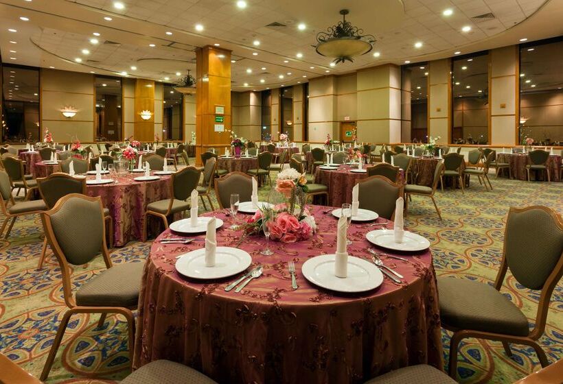 فندق Best Western Plus Nuevo Laredo Inn & Suites