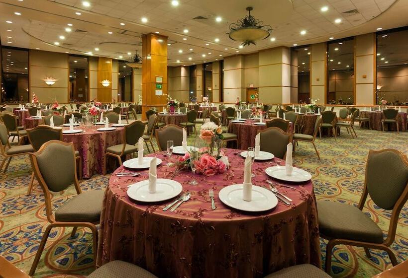 فندق Best Western Plus Nuevo Laredo Inn & Suites