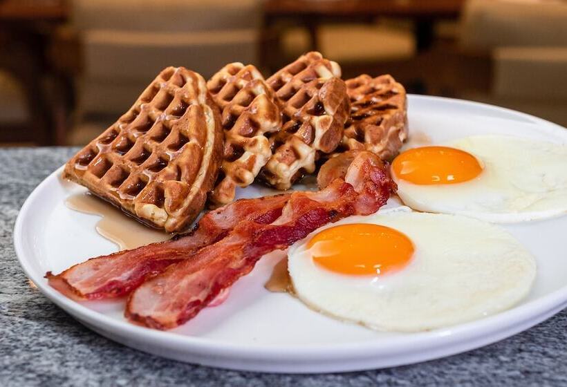 酒店 Best Western Plus Nuevo Laredo Inn & Suites