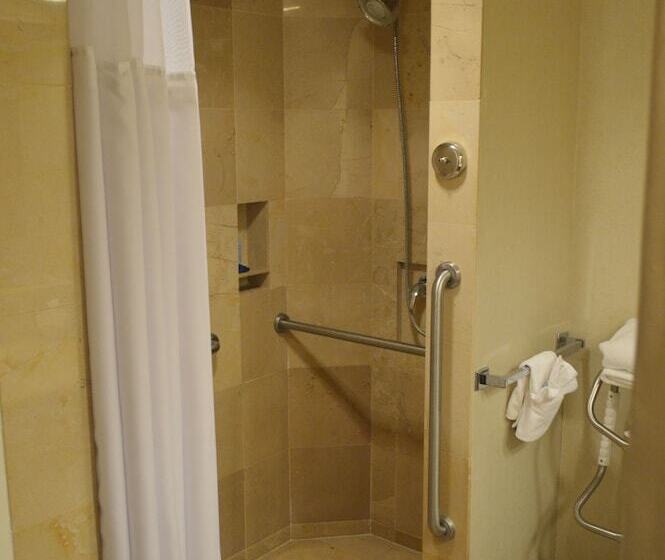 酒店 Best Western Plus Nuevo Laredo Inn & Suites