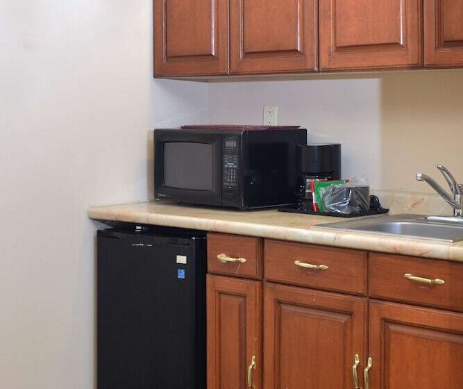 酒店 Best Western Plus Nuevo Laredo Inn & Suites