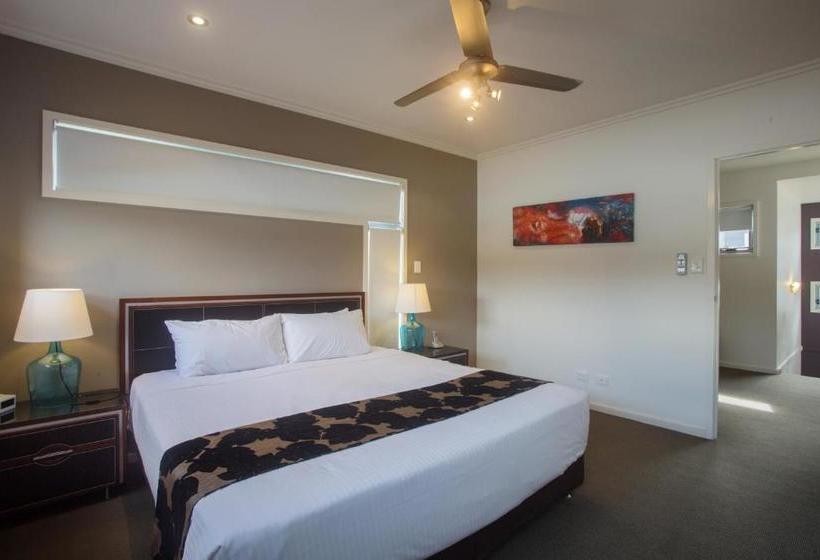 هتل Best Western Plus Quarterdecks Retreat