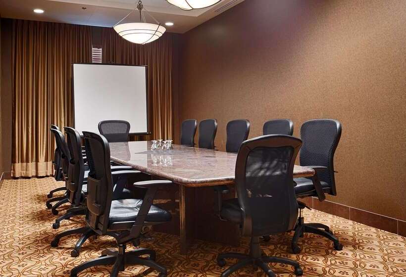 فندق Best Western Sunrise Inn & Suites