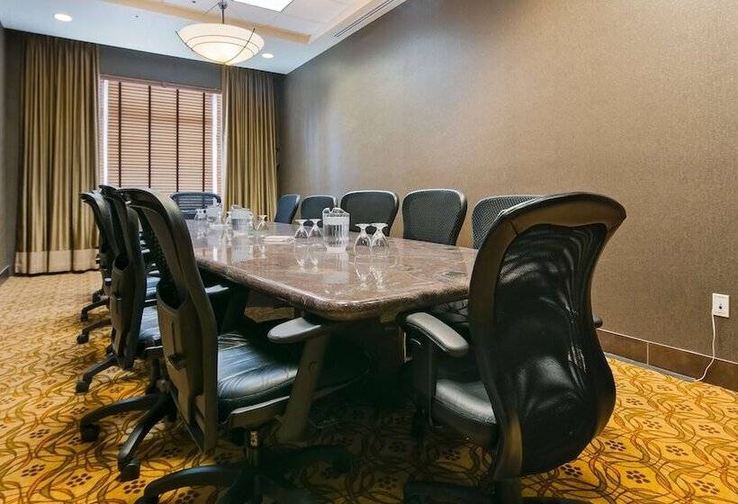 فندق Best Western Sunrise Inn & Suites