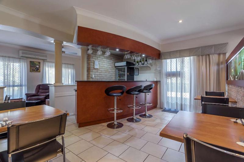 هتل Best Western Tuscany On Tor Motor Inn