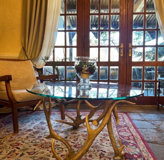 בית מלון כפרי Bourazani Wild Life Resort