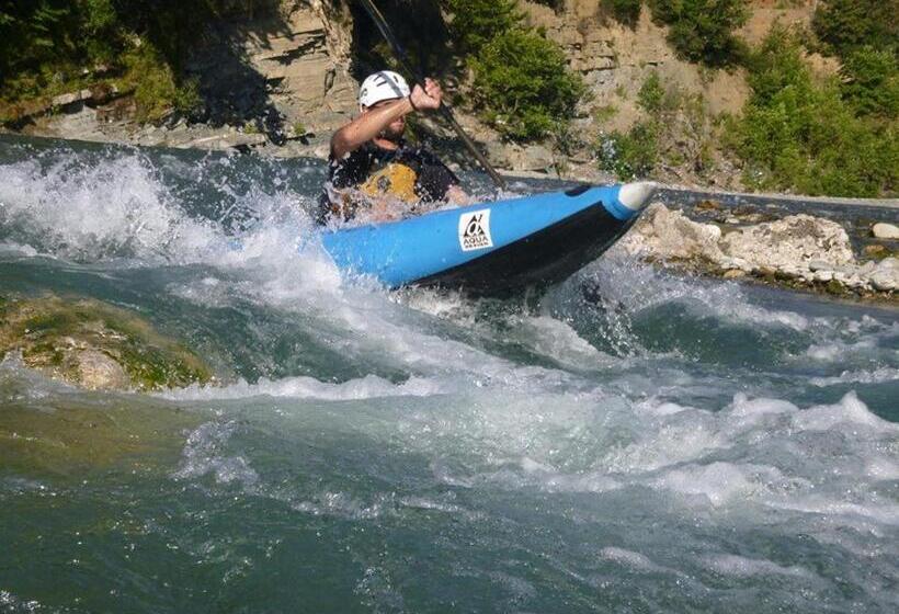 בית מלון כפרי Bourazani Wild Life Resort