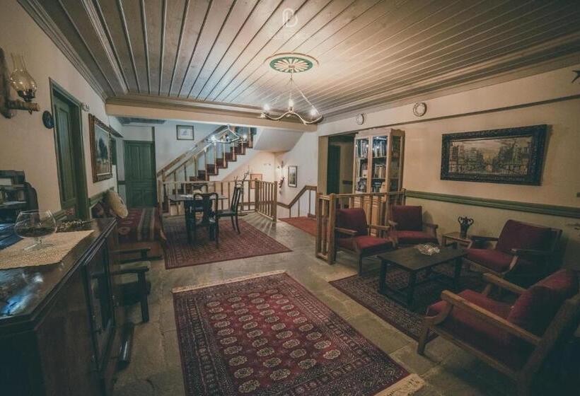 בית מלון כפרי Bourazani Wild Life Resort