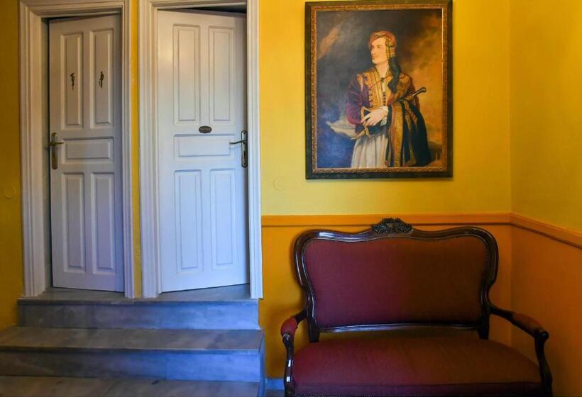 酒店 Byron Traditional