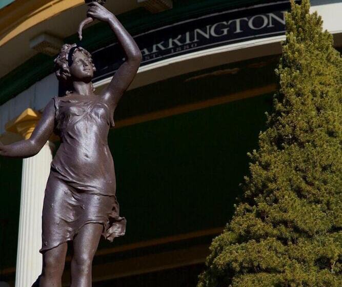 בית מלון כפרי Carrington