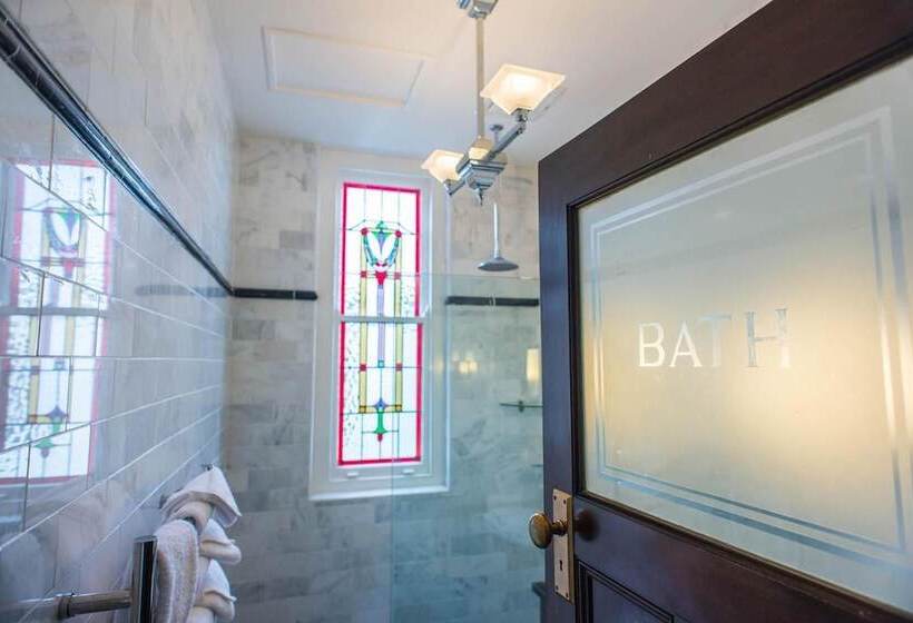 בית מלון כפרי Carrington