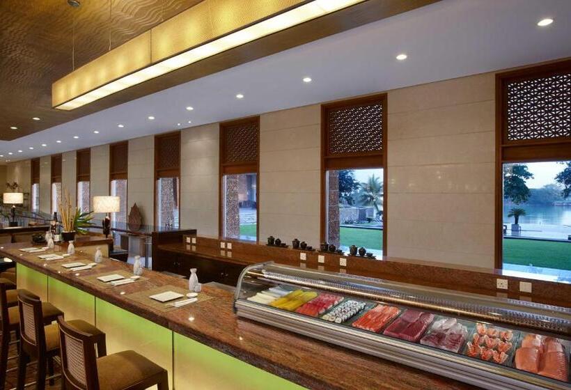 فندق Cinnamon Lakeside