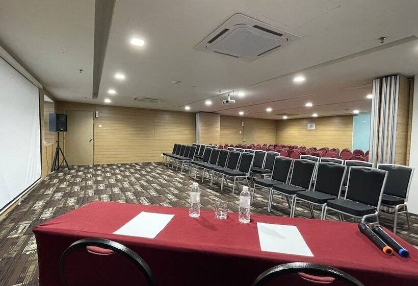 Citrus Hotel Johor Bahru By Compass Hospitality