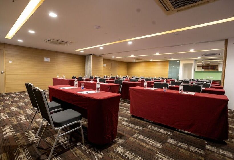 Citrus Hotel Johor Bahru By Compass Hospitality