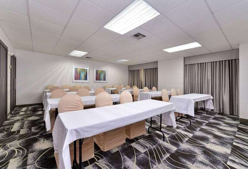 فندق Comfort Inn & Suites Frisco   Plano